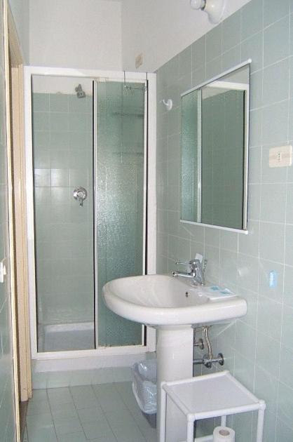 Hotel Diana Gardone Riviera Luaran gambar