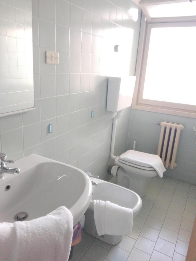 Hotel Diana Gardone Riviera Luaran gambar
