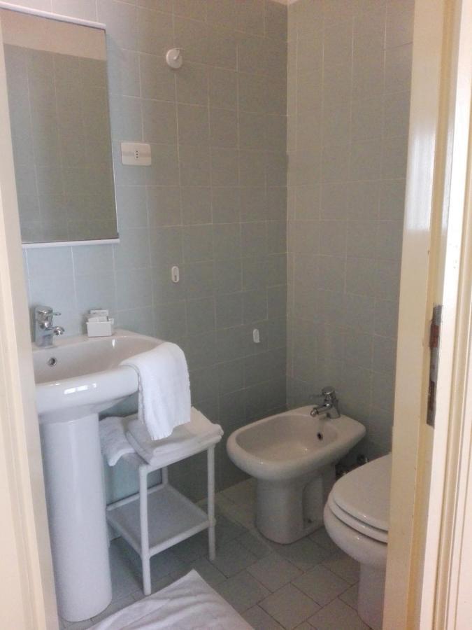 Hotel Diana Gardone Riviera Luaran gambar