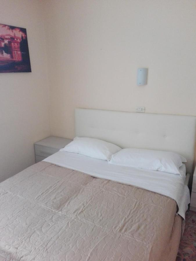 Hotel Diana Gardone Riviera Luaran gambar