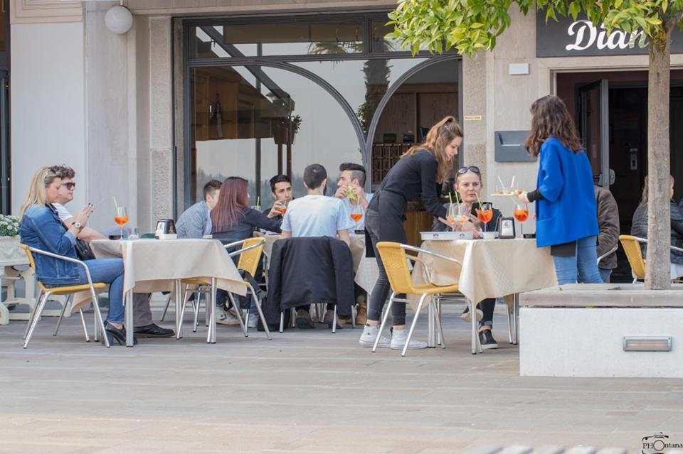 Hotel Diana Gardone Riviera Luaran gambar
