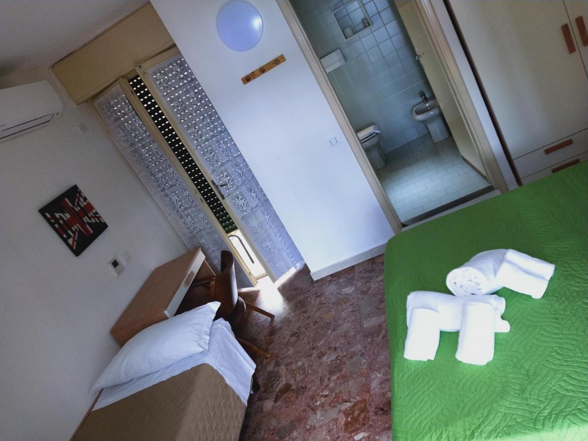 Hotel Diana Gardone Riviera Luaran gambar