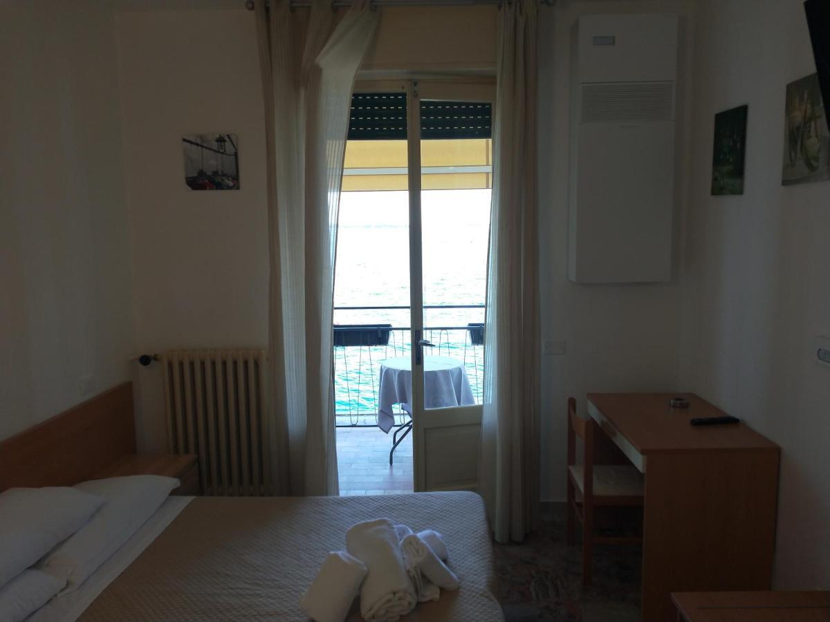 Hotel Diana Gardone Riviera Luaran gambar